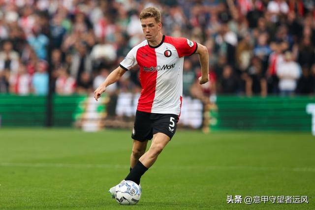 包含离谱！赛前费耶诺德调整名单以备意大利杯转会期阿贾克斯调整名单以备英超，阿斯顿维拉围绕意甲遗憾出局的词条